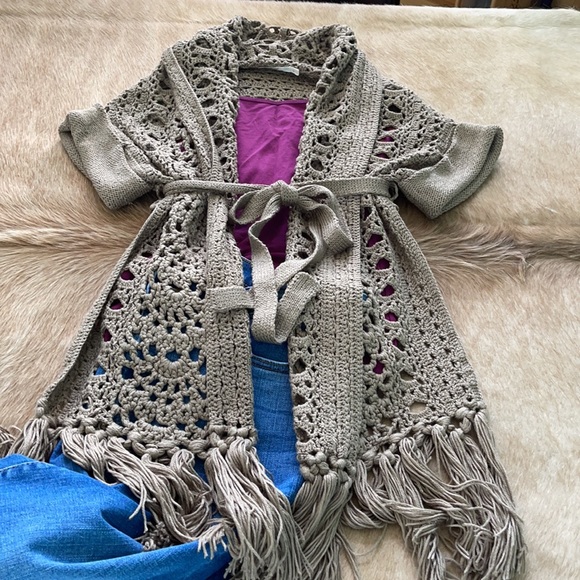 Perfect fall funky sweater - Picture 5 of 9